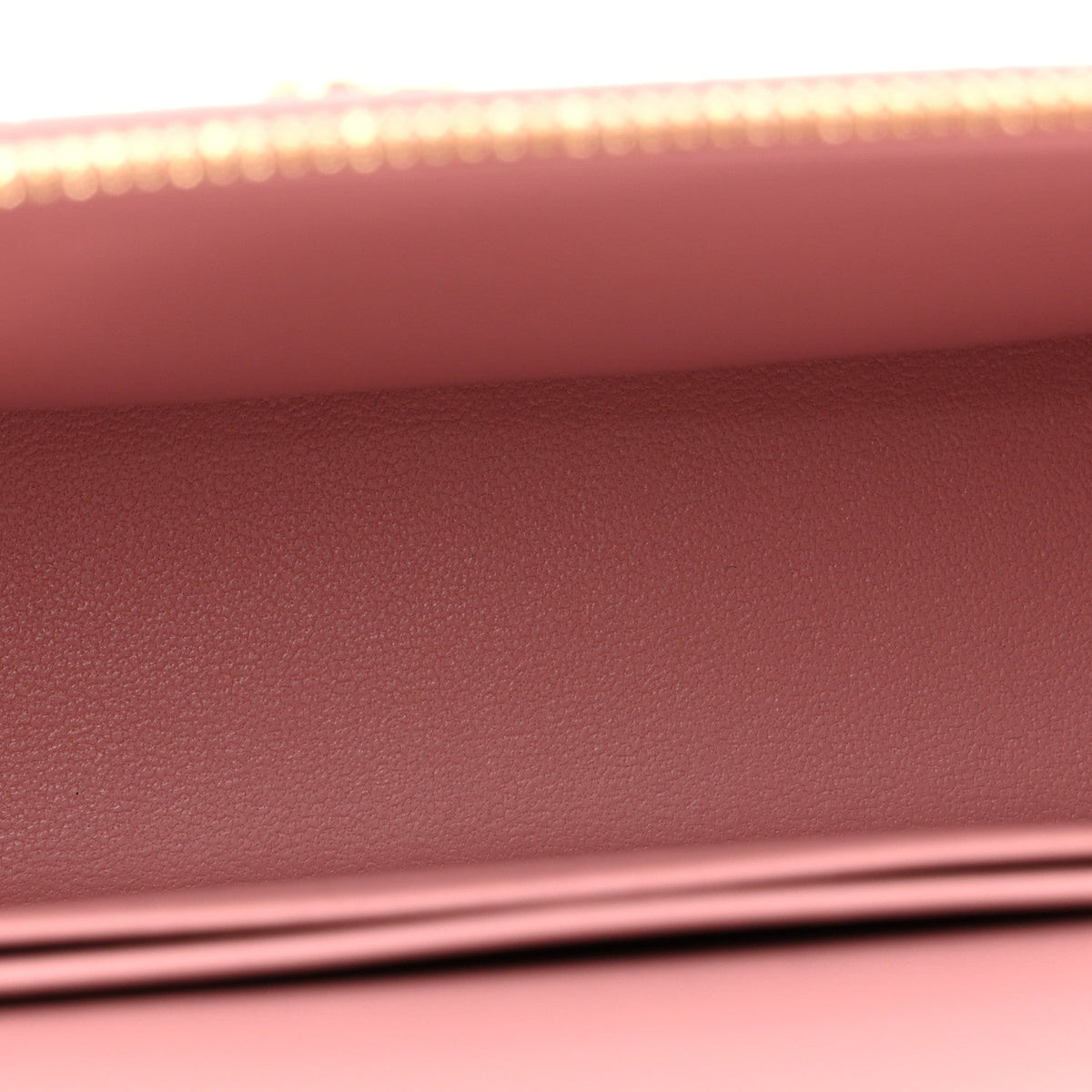 Calfskin Crocodile Embossed Crococo Exoticoco Vanity With Chain Light Pink