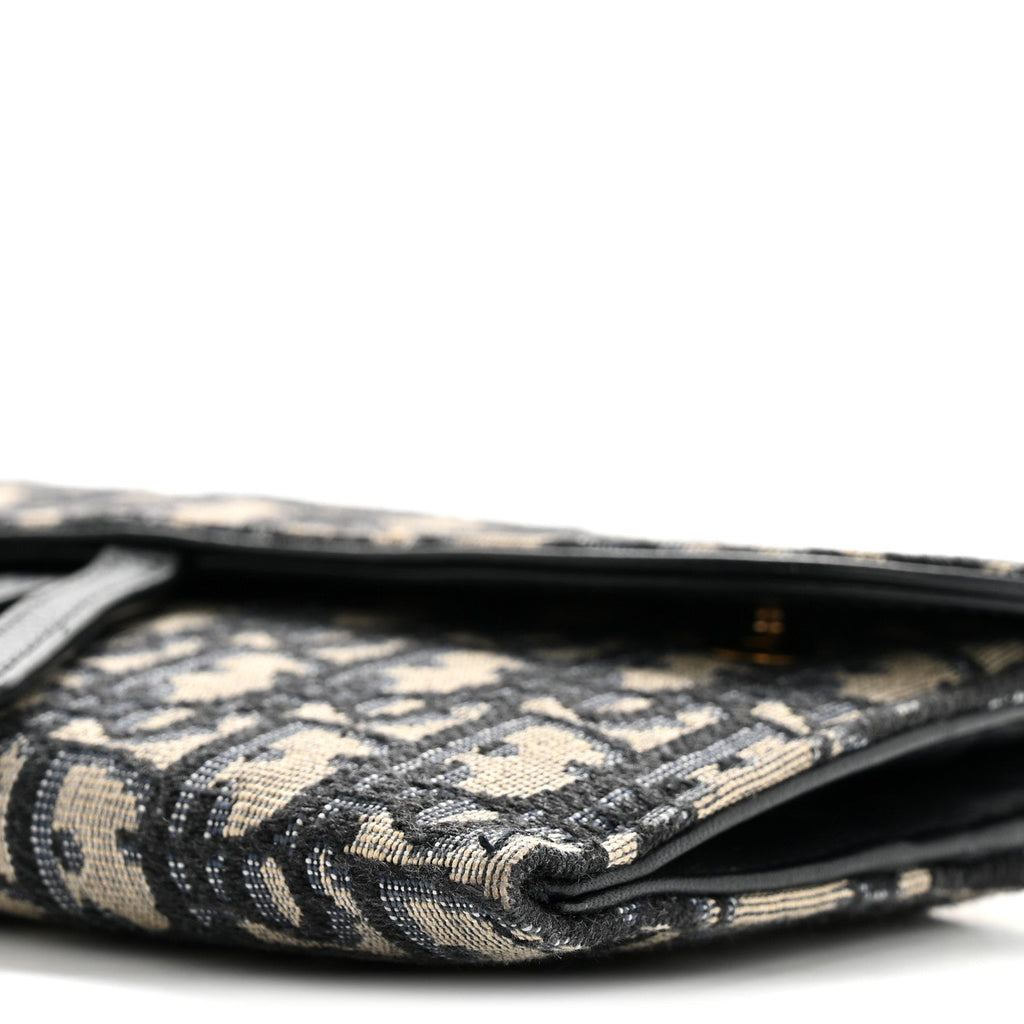 Oblique Saddle Chain Long Wallet Blue