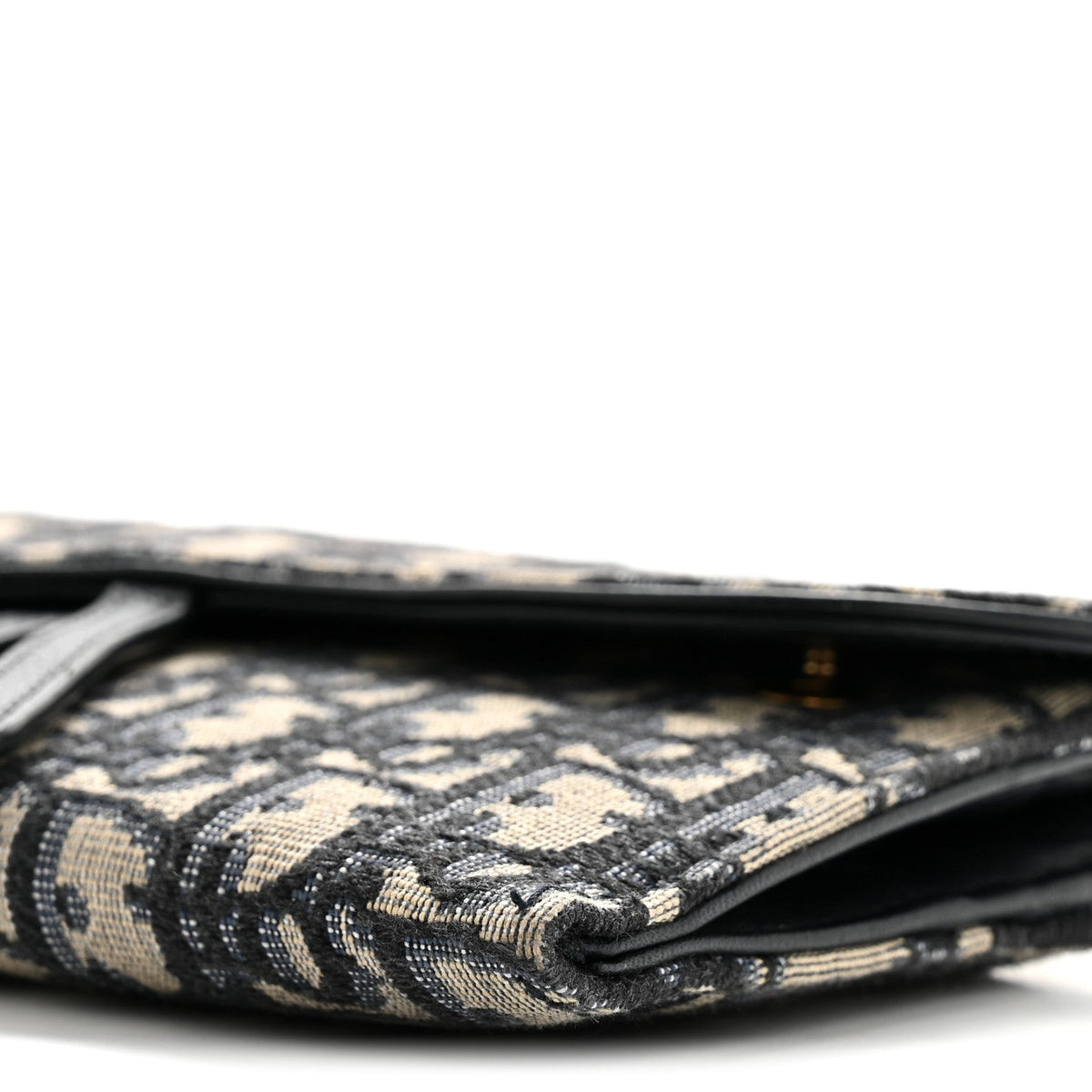 Oblique Saddle Chain Long Wallet Blue