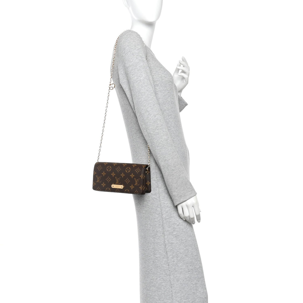 Monogram Lily Wallet On Chain
