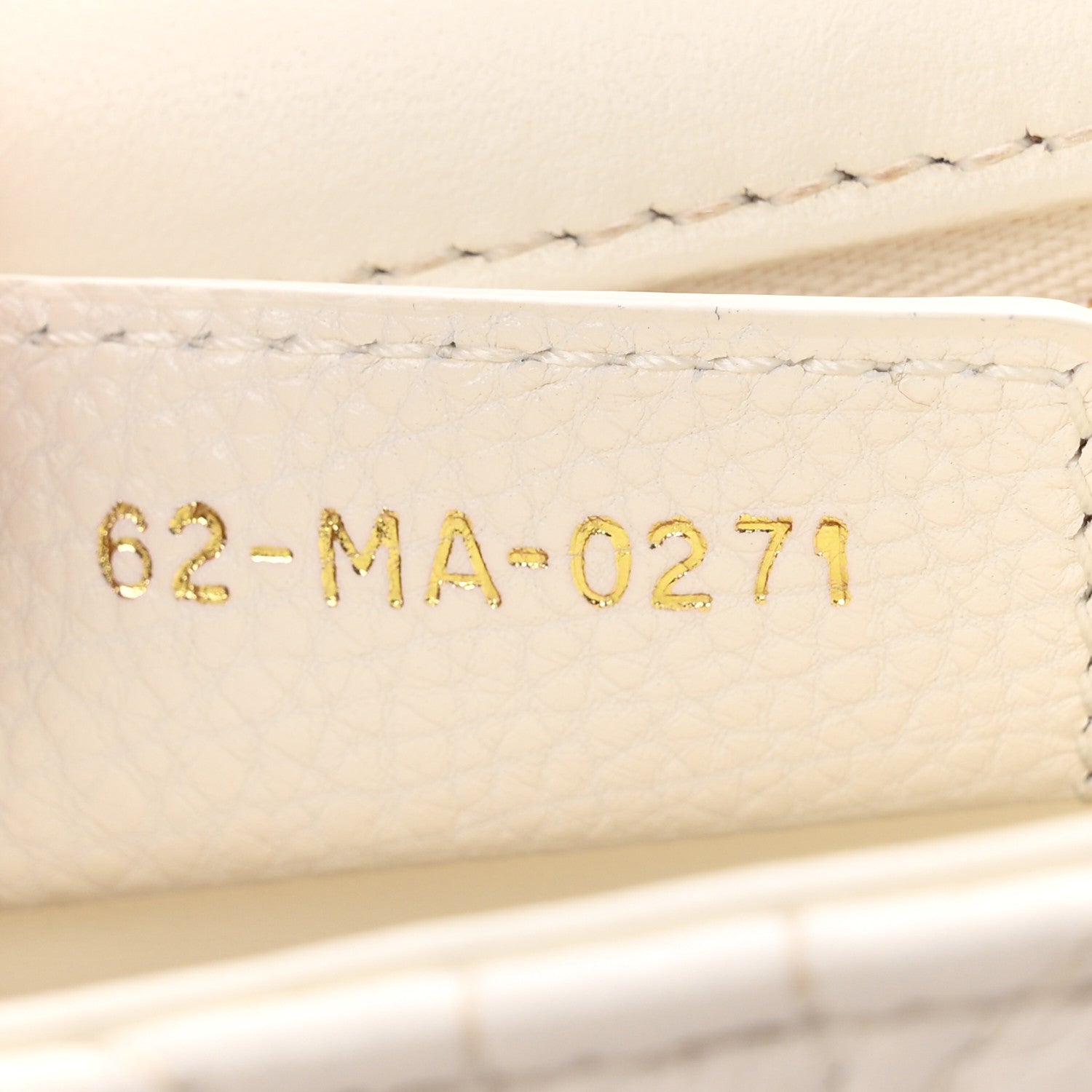 Supple Calfskin Cannage Medium Caro Bag Ivory