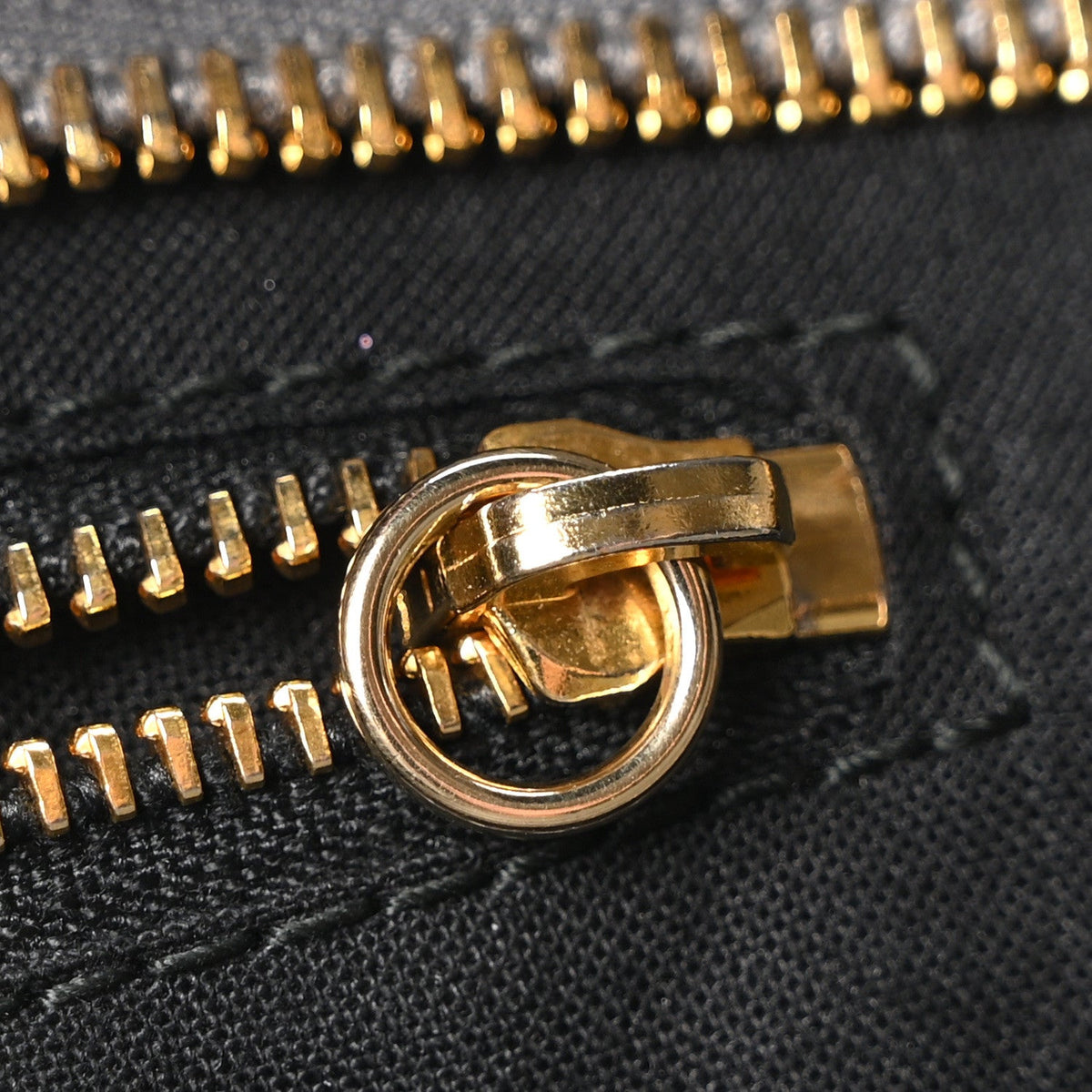 Chevre Gold Metallic Edge Hardware City Gris Acier