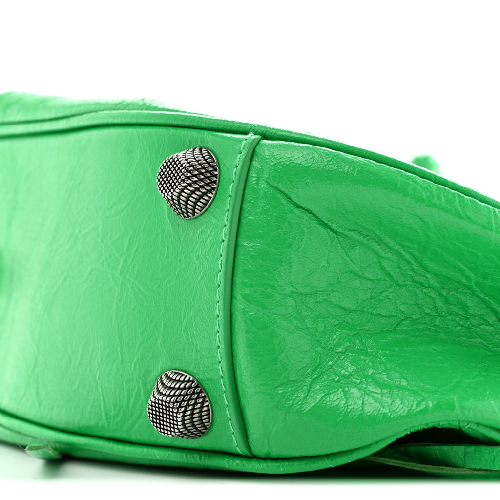 Agneau Arena Small Le Cagole Shoulder Bag Vivid Green