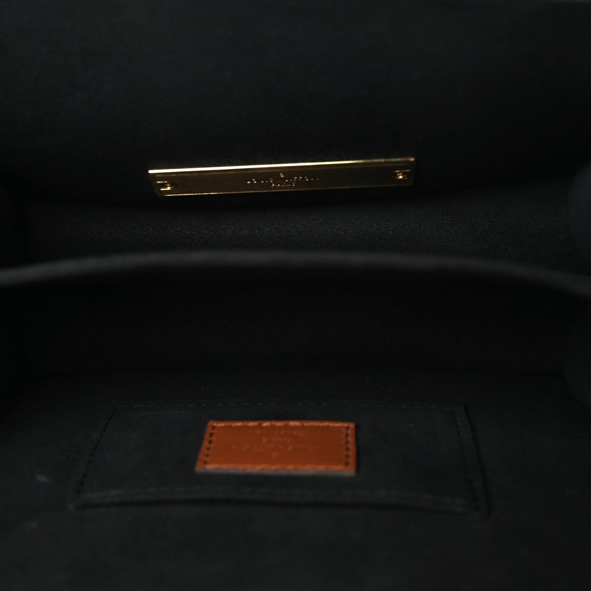 Reverse Monogram Dauphine Mini