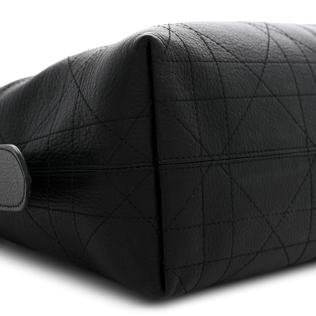 Grained Calfskin Flat Macrocannage Medium Voyage Bag Black