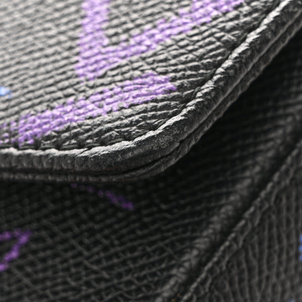 Grained Calfskin Graffiti BB Chain Wallet Black Bleu Violet