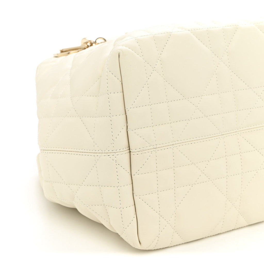 Calfskin Macrocannage Medium Toujours White