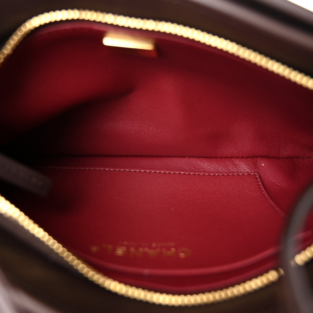 Calfskin Chick Studs Clutch Dark Brown