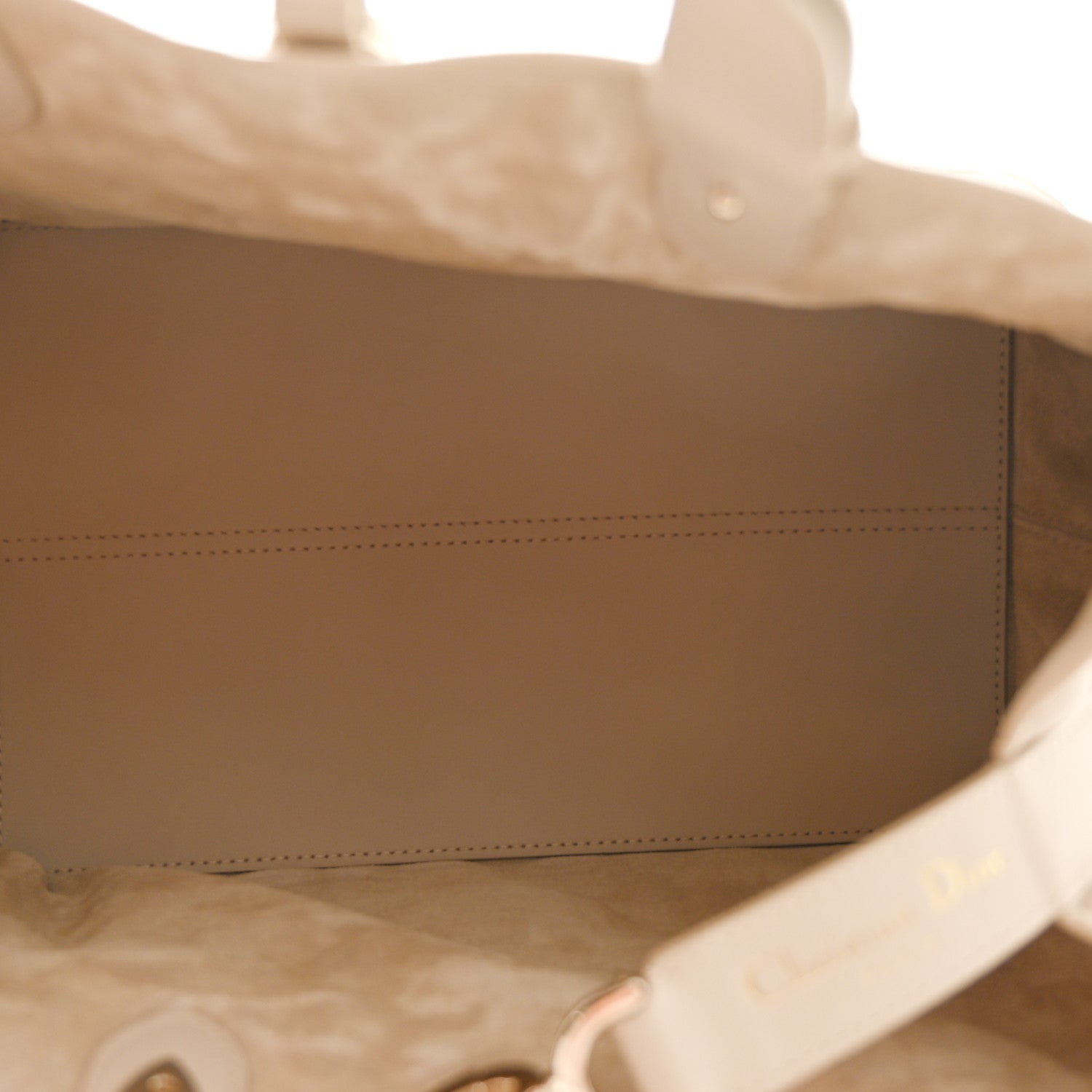Calfskin Macrocannage Medium Toujours Powder Beige