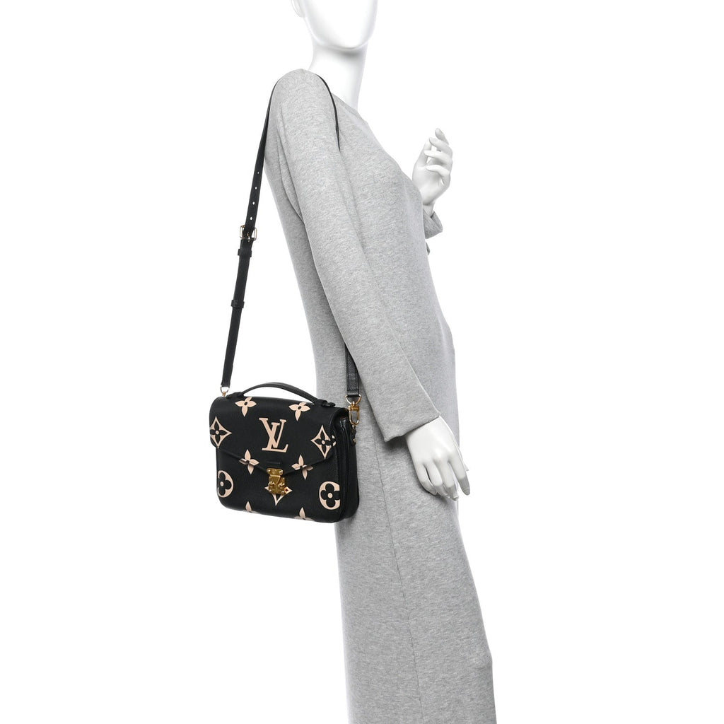 Empreinte Monogram Giant Pochette Metis Black Beige