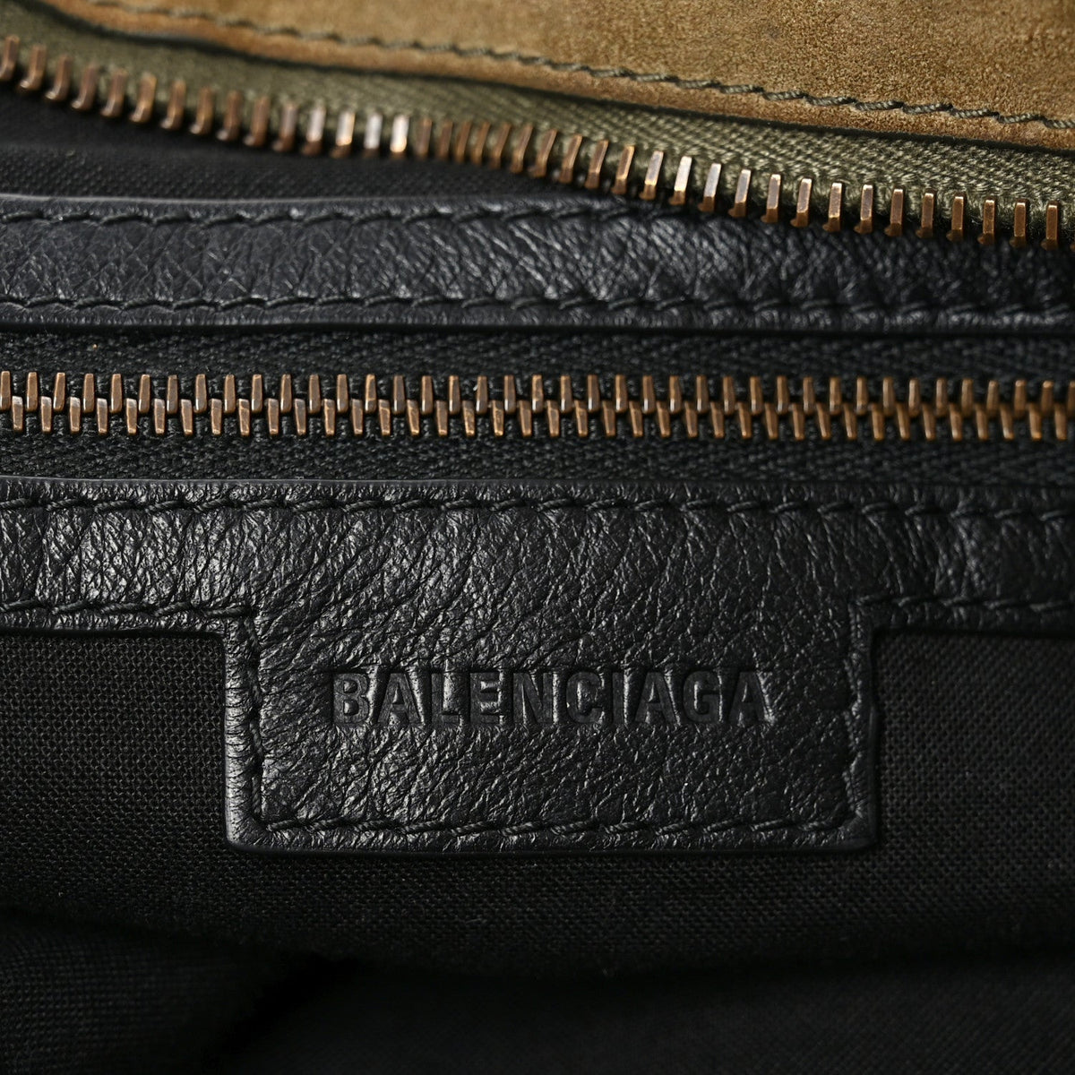 Waxed Suede Calfskin Classic Hardware Medium Le City Khaki