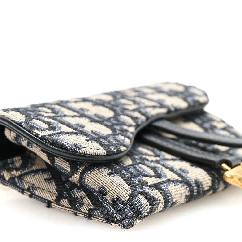 Oblique Nano Saddle Chain Pouch Blue