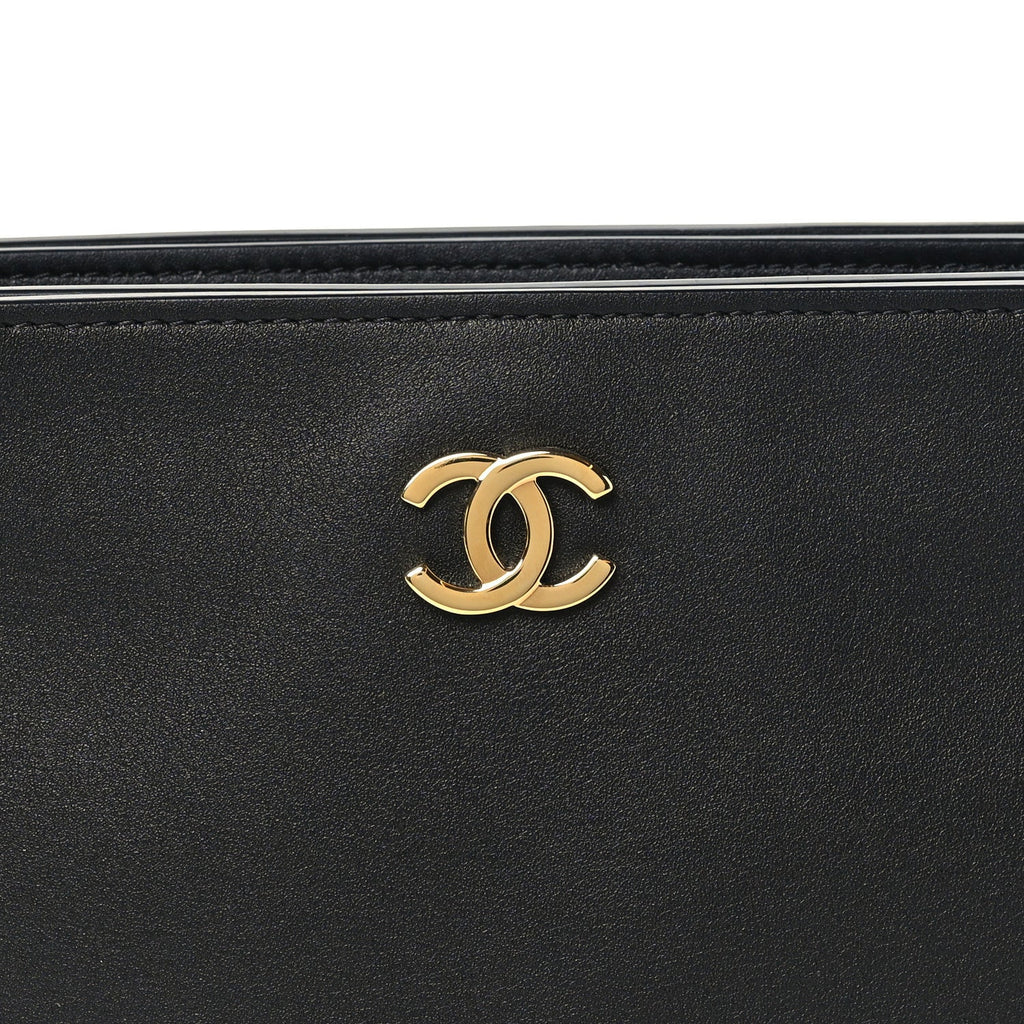Calfskin Chick Studs Clutch Black