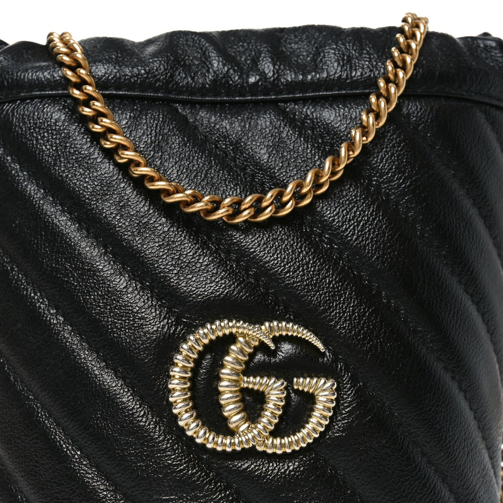 Vintage Effect Calfskin Matelasse Diagonal Mini Torchon GG Marmont 2.0 Bucket Bag Black Romantic Cherry