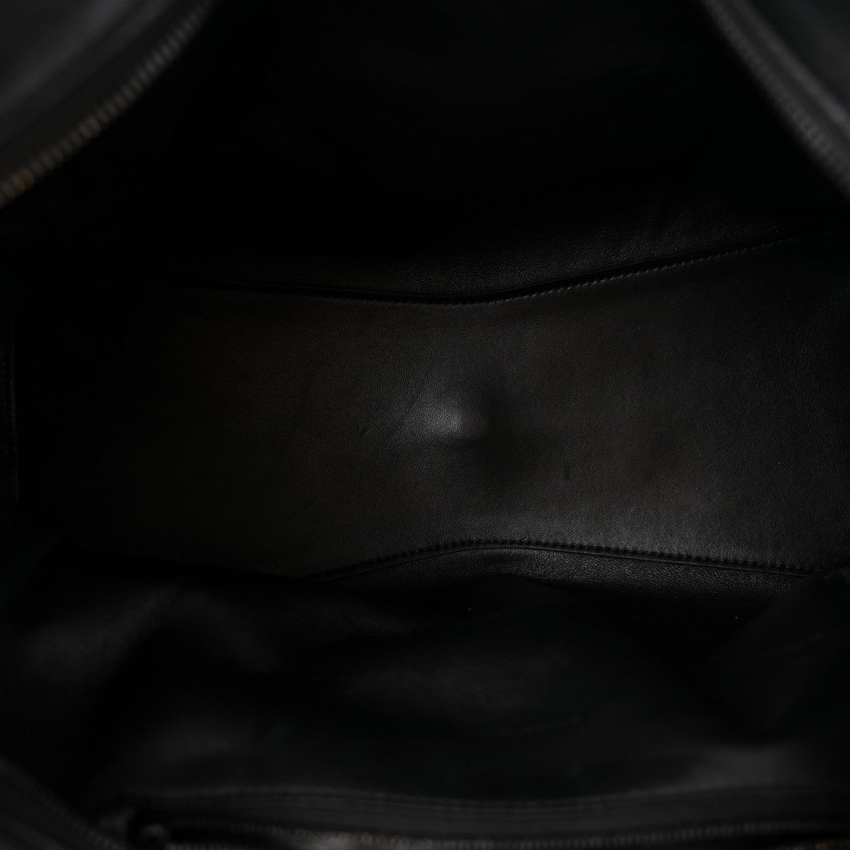 Grained Calfskin Neo Classic Black Hardware Medium City Black