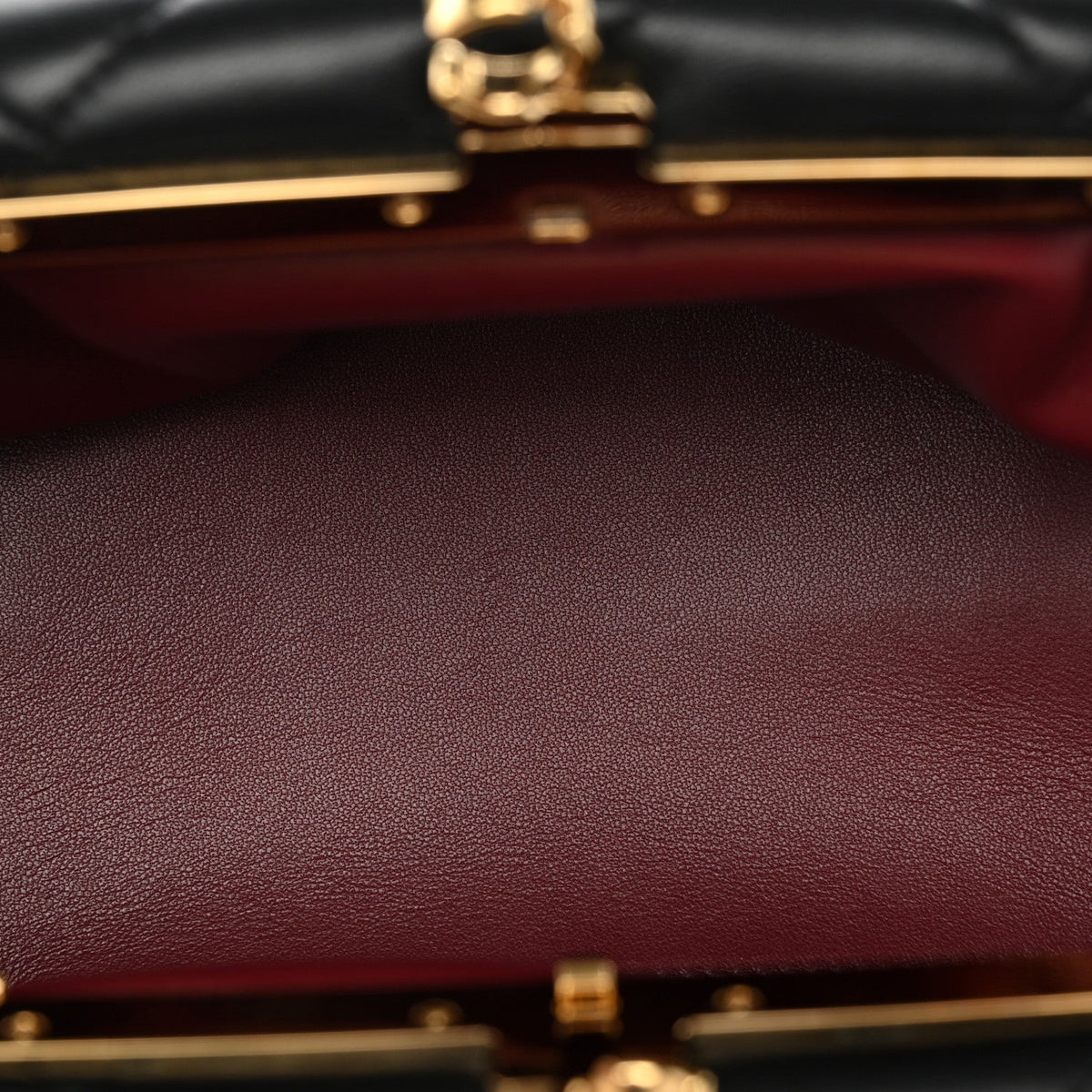 Lambskin Quilted Clutch With Chain Black