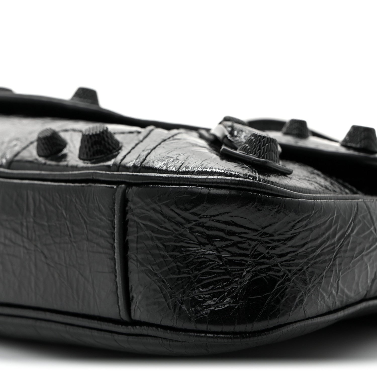 Agneau Arena Monochrome Small Le Cagole Sling Bag Black