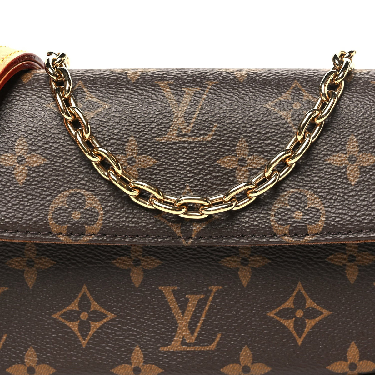 Monogram Ivy Wallet On Chain