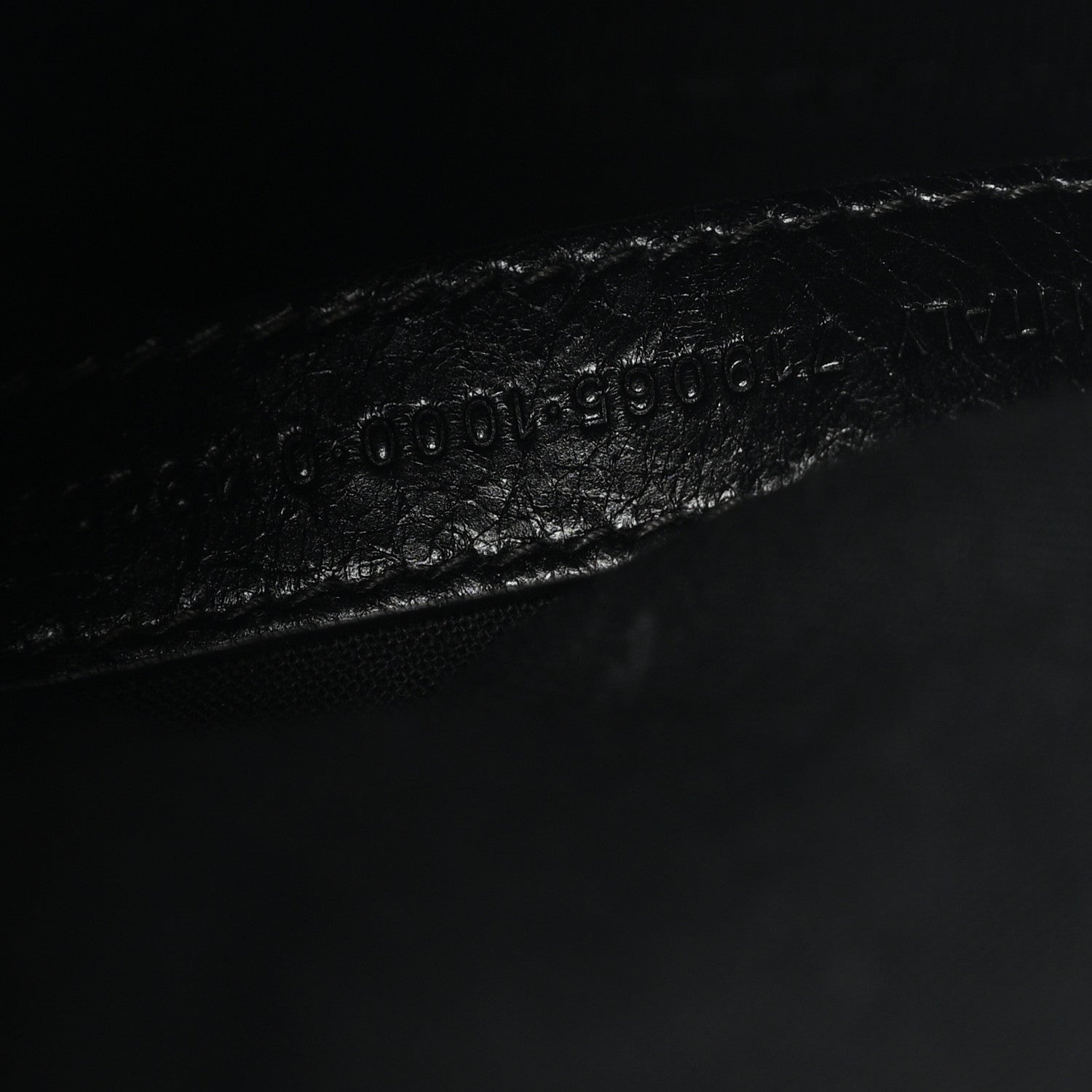 Agneau Arena Le Cagole Crossbody Bag Black