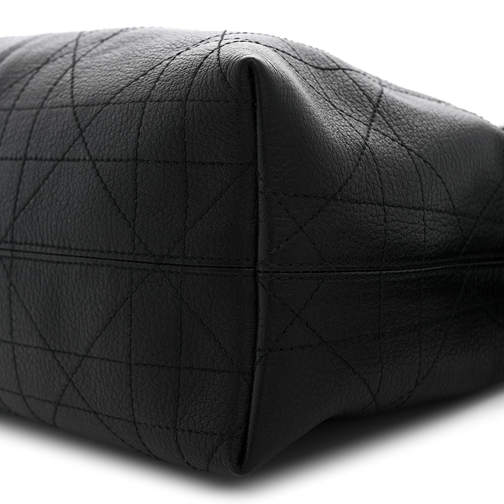 Grained Calfskin Flat Macrocannage Medium Voyage Bag Black