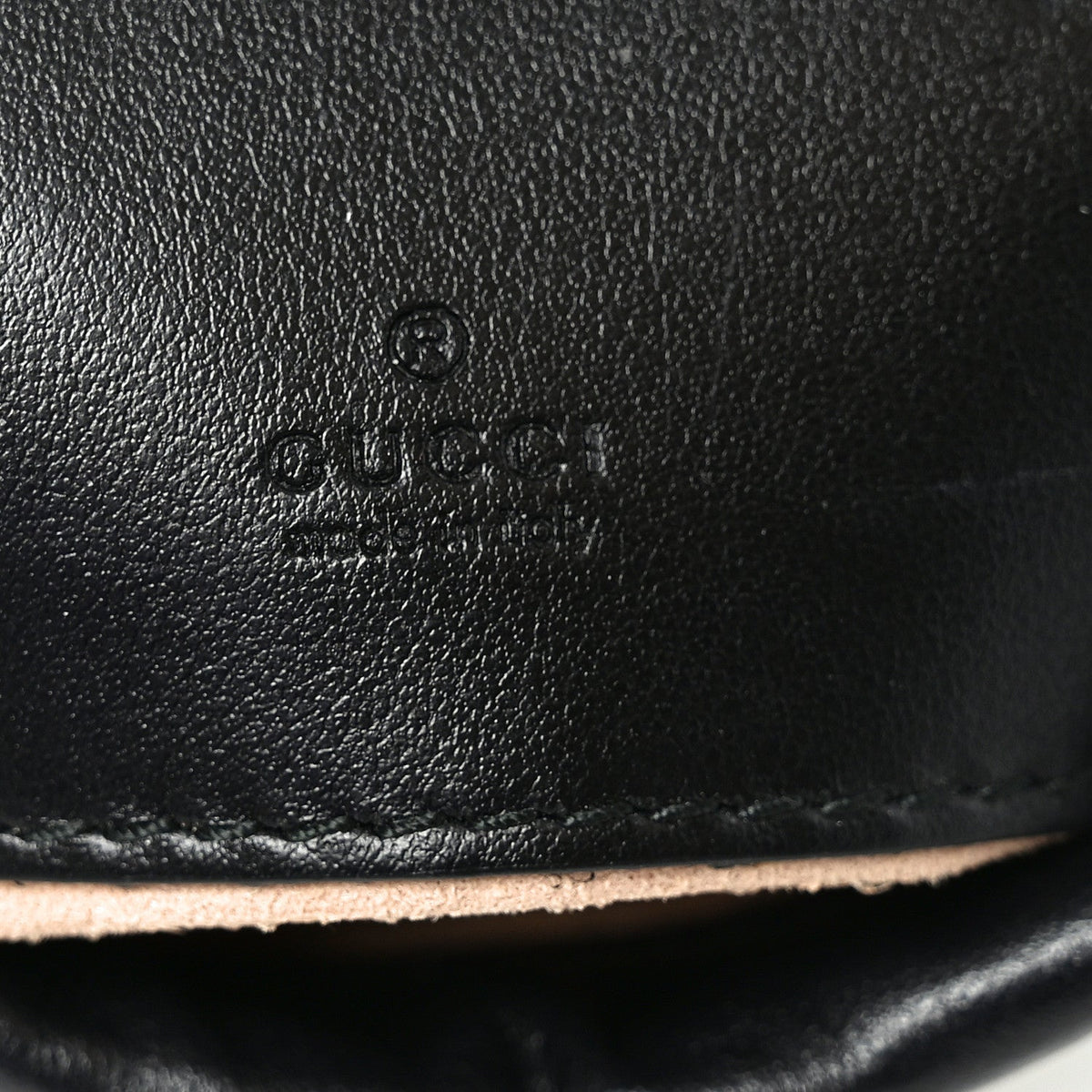 Calfskin Matelasse Mini GG Marmont 2.0 Bucket Bag Black