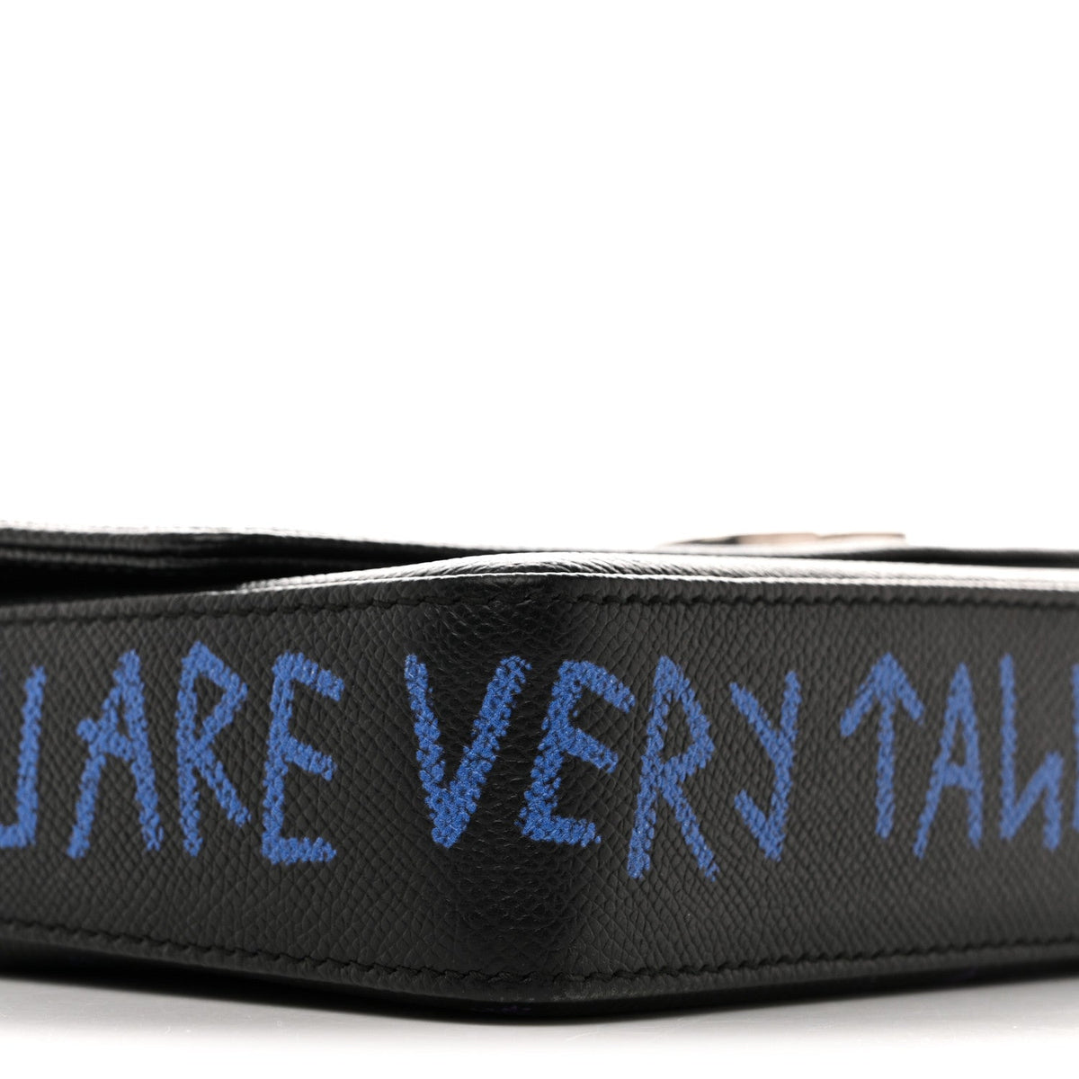Grained Calfskin Graffiti BB Chain Wallet Black Bleu Violet